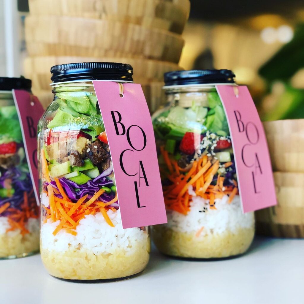 Le Poké arc-en-ciel — salade BOCAL